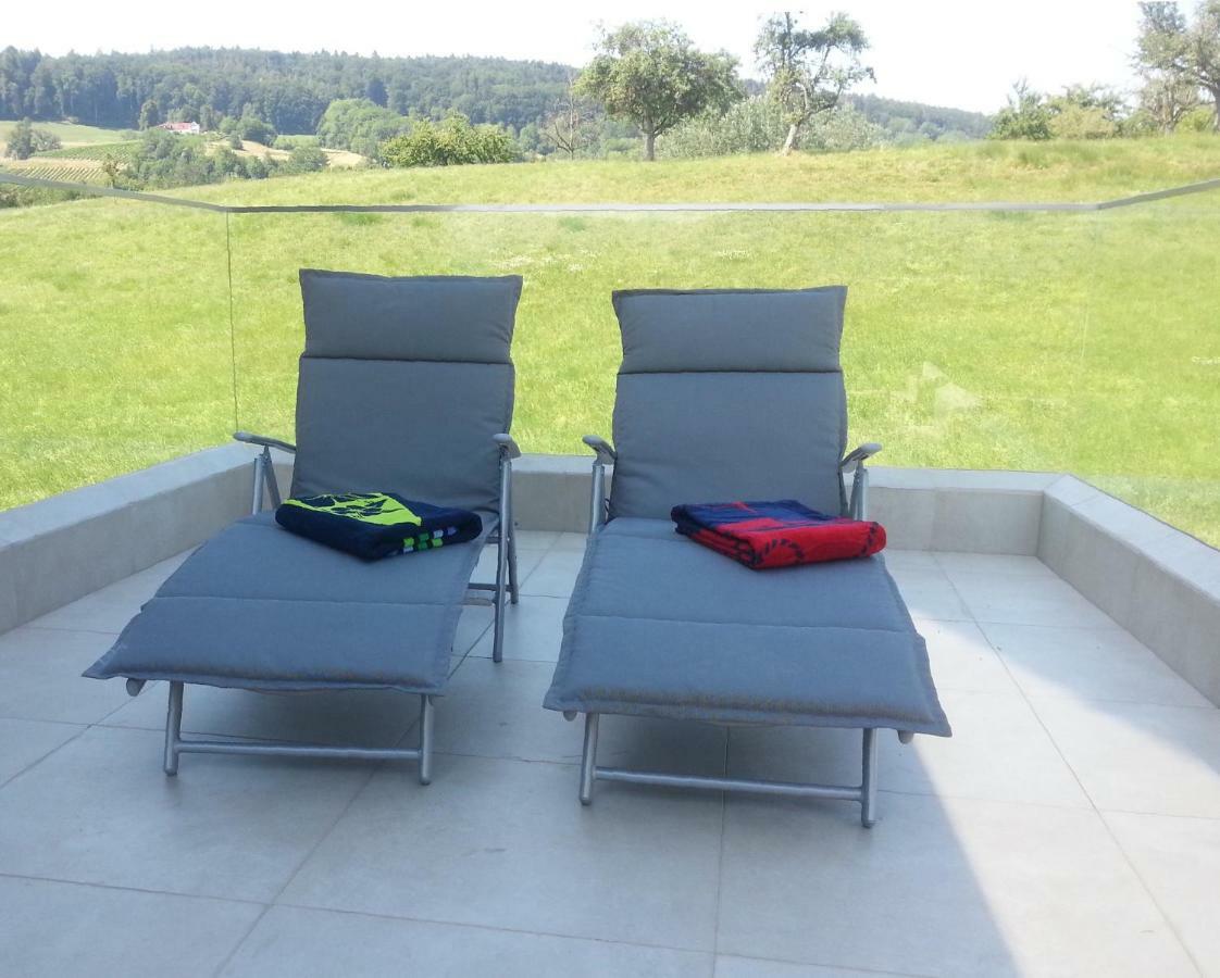 Passivhaus 750M Vom Bodensee -- 2X E-Bike Inklusive -- Neubau 2019 Am Ortsrand Ohningen Dış mekan fotoğraf